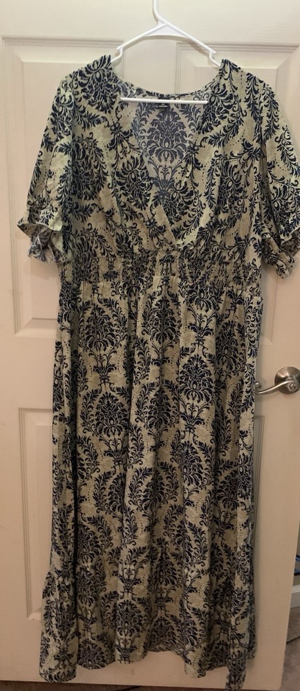 Womens 4x Maxi Dress. Navy/tan Pattern. Vneck Elastic Waist By SHEIN