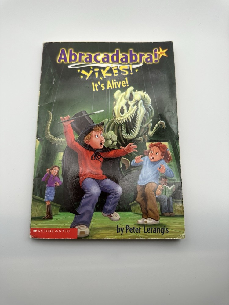 Abracadabra Yikes It’s Alive By Peter Lerangis Scholastic￼ Soft Cover-image