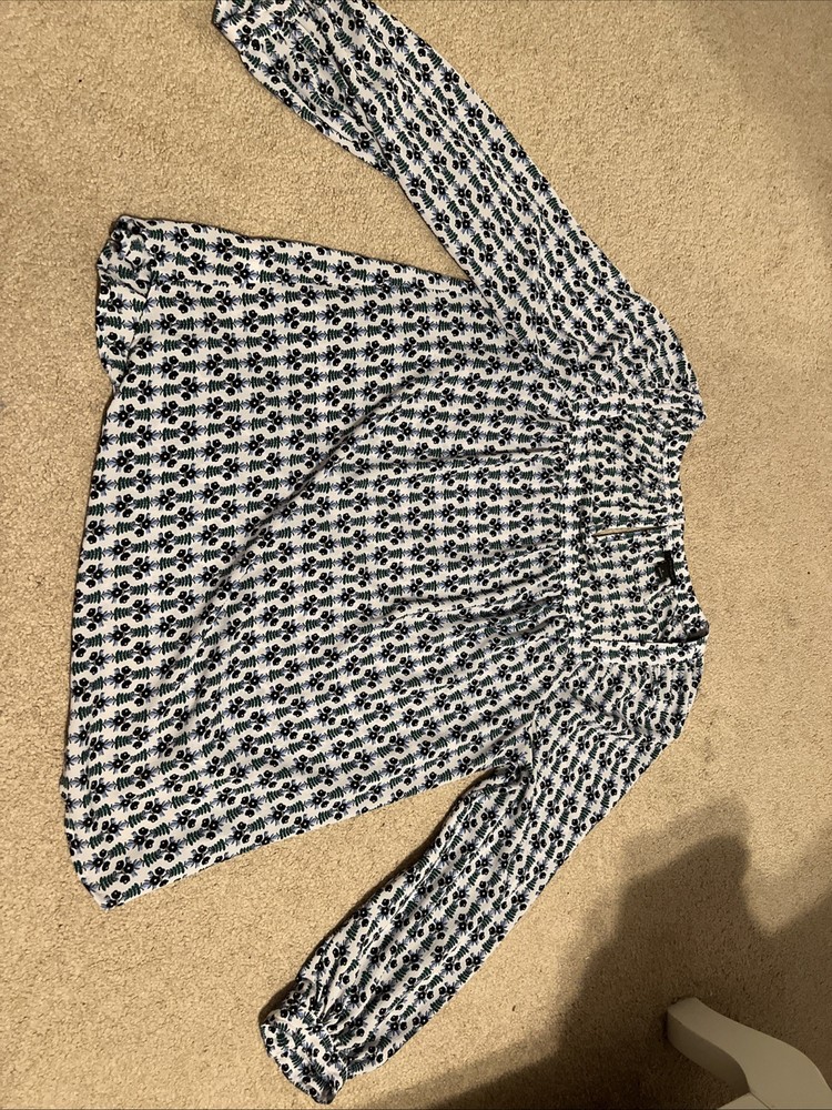 Ann Taylor Blue and Black Flower Design Long Sleeve Women’s Size Medium