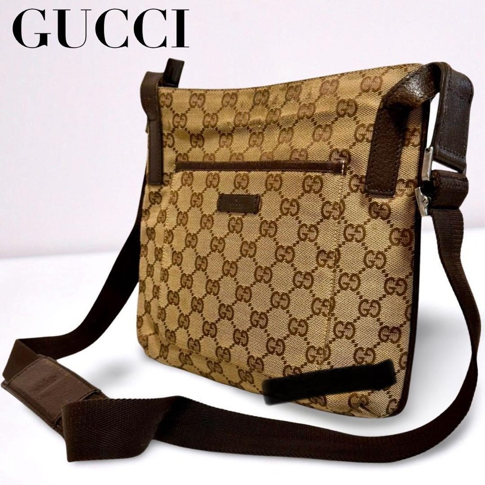 Authentic Gucci GG Canvas Shoulder Bag in Beige G0801149