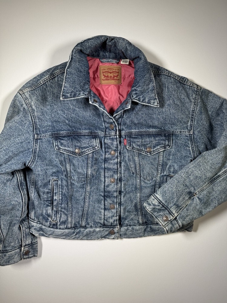 Levi’s Trucker Denim Jacket Lined Pink Interior Women’s Casual Sz L Vintage Look