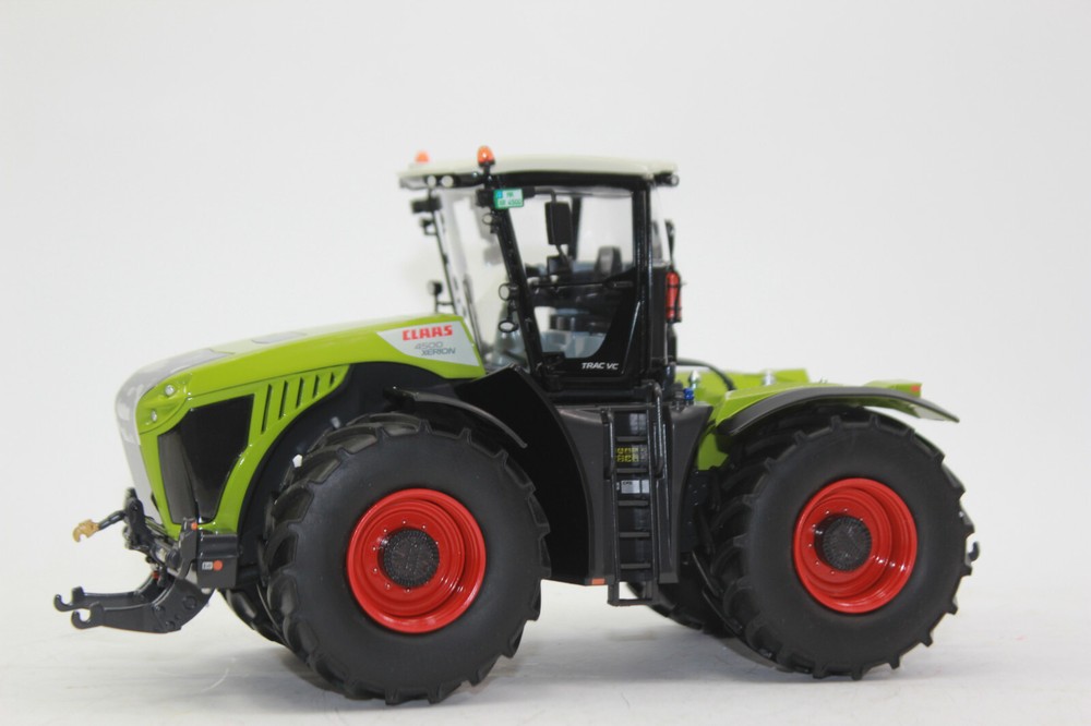 Wiking 077853 Claas XERION 4500 Tractor Wheel Drive 1:32 New in OVP