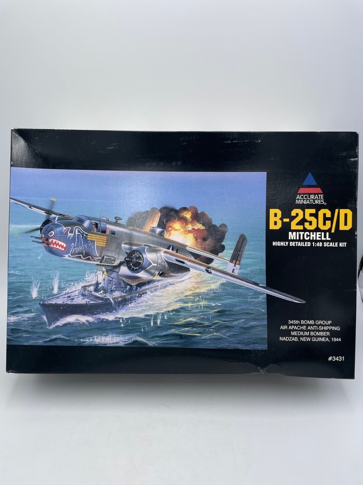 Accurate Miniatures 1/48 B-25C/D Mitchell Model Kit 3431 1999 Open Box-image