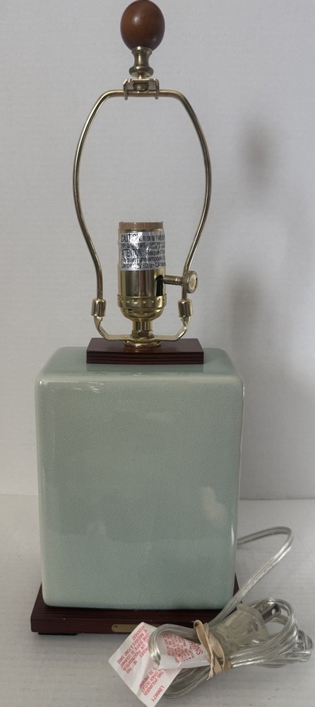 Ralph Lauren Sea Foam Green Crackle Ceramic Table Lamp Tested/Works - No Shade