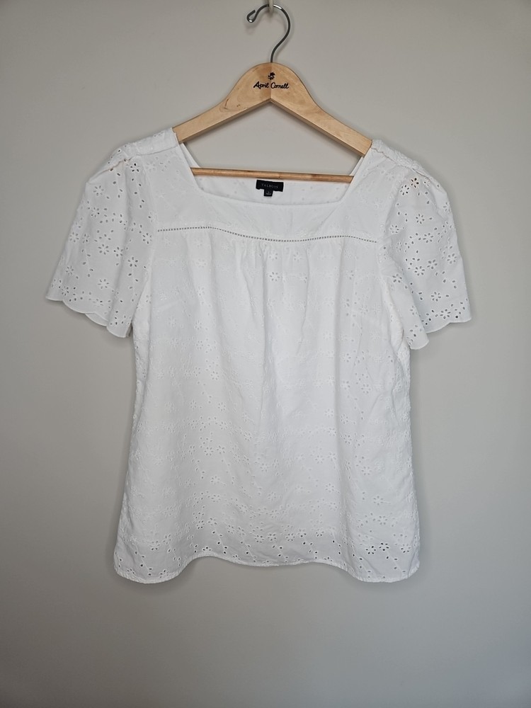 Talbots Blouse L White Eyelet Cotton Floral Top Boho Prairie CottageCore Coastal