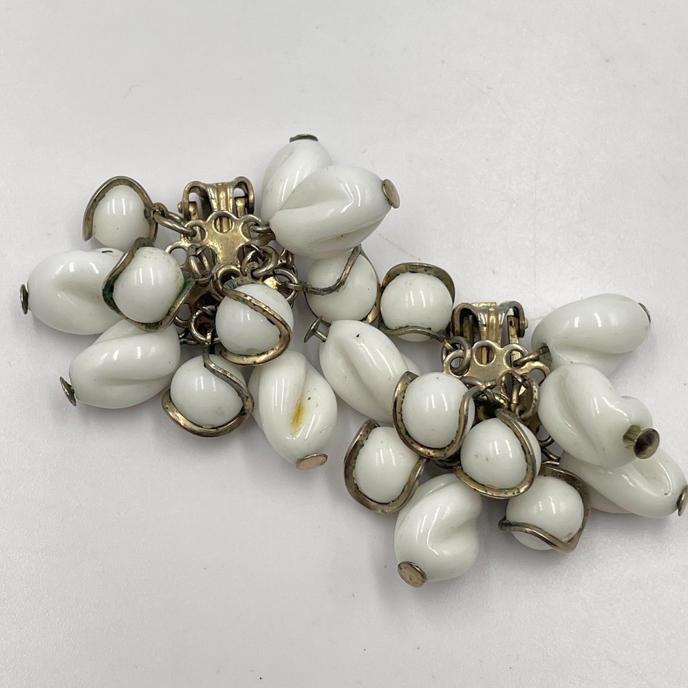 Vintage Mid-Century White Milk Glass Cluster Clip-On Earrings Gold Tone Fashion