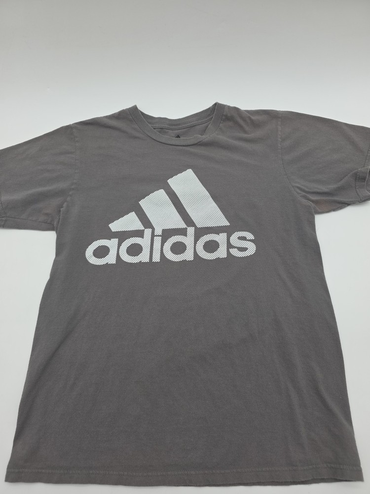 Adidas T-shirt Men Medium Gray Graphic Print Logo sports #44314