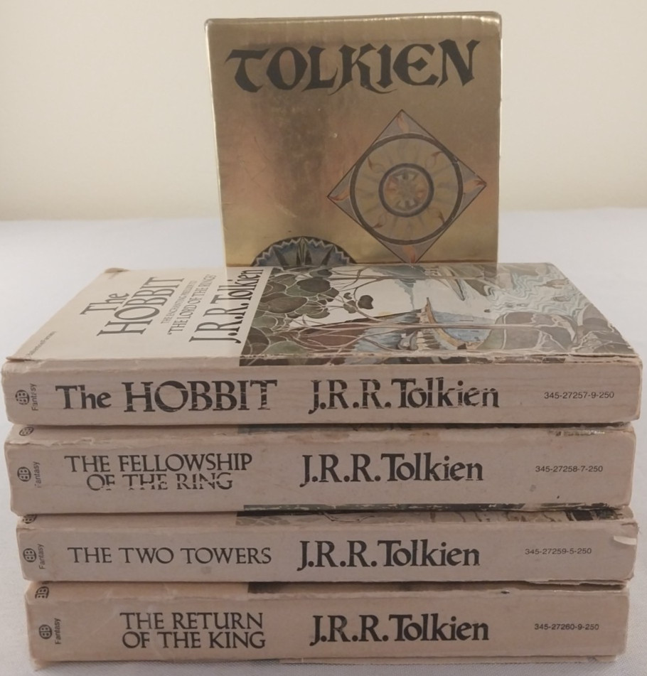 Vintage Lord of the Rings Hobbit Ballentine Books 1977 Edition Gold Foil Box Set