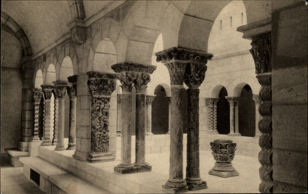 New York St Guilhem Cloister General View Metropolitan Museum of Art ~ postcard