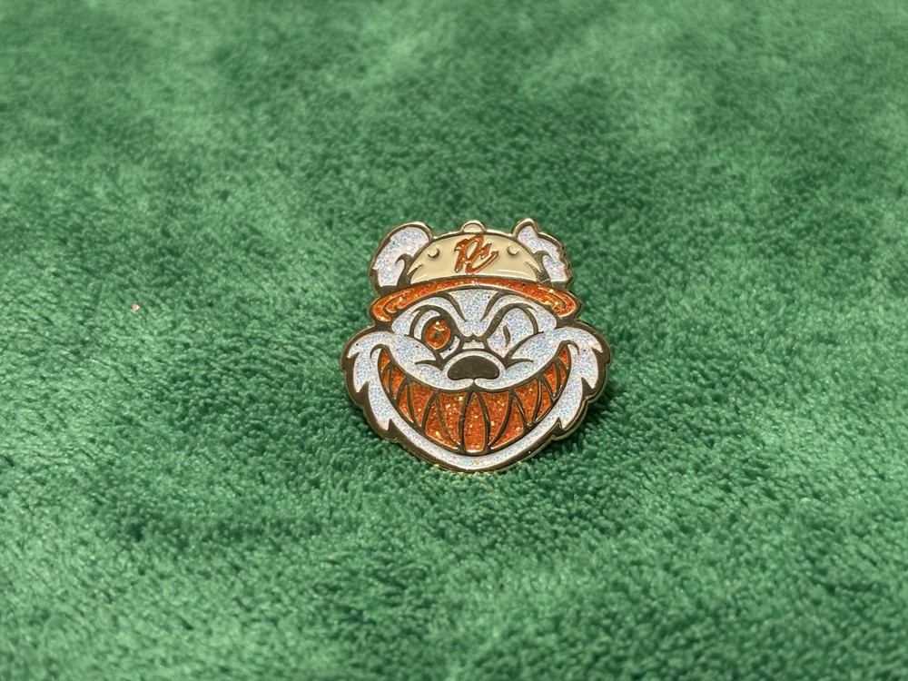Pinzcity White Glitter Orange 🍊 Grill Scare Bear Gold Hat Pin