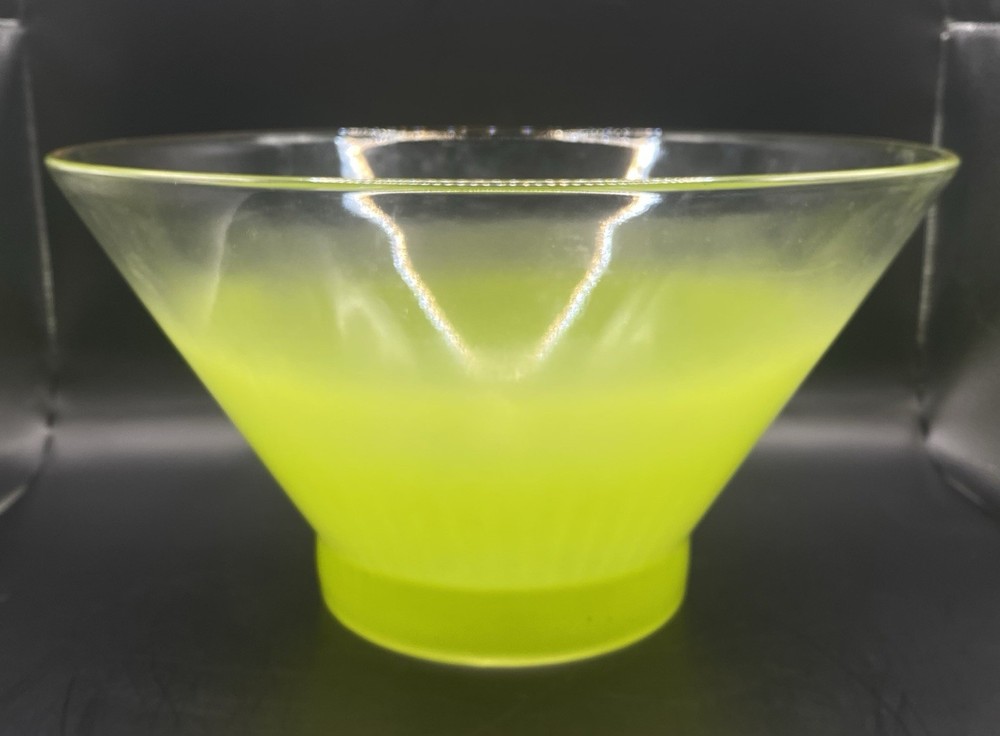VTG Blendo Lime Green Ombré Frosted Glass Serving Bowl W/ Gold Rim 10.5 x 6 In