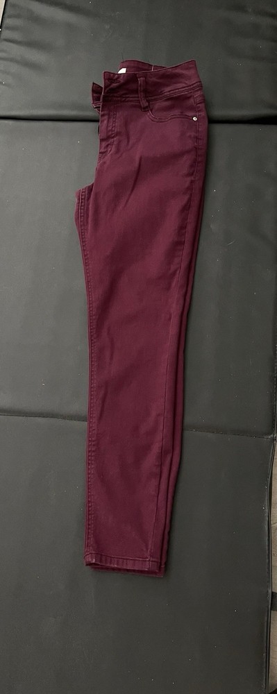Woman’s Burgundy Jeans -angels - Size 6- Skinny/curvy