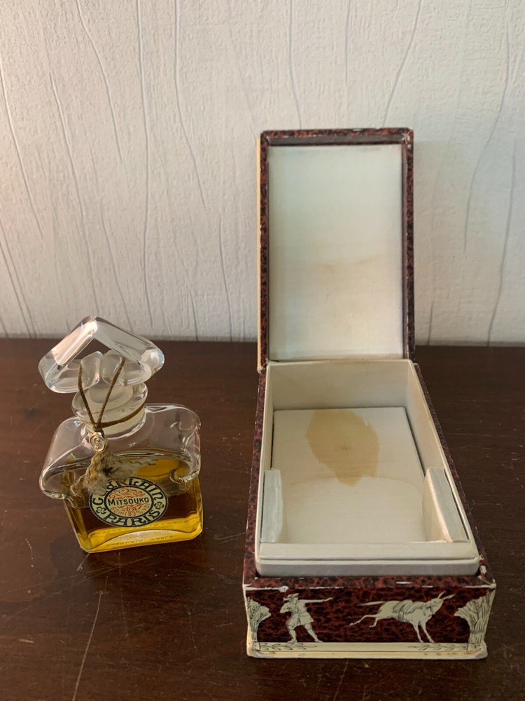 Perfume Bottle Mitsouko in Crystal Model1