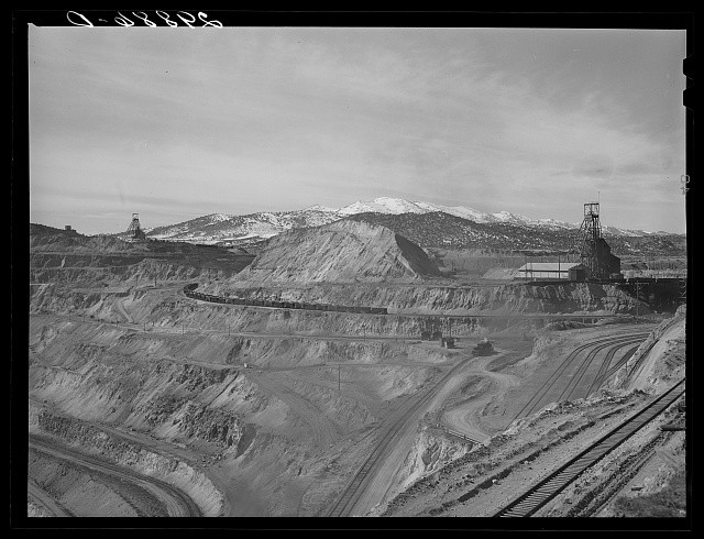 Photo:Ruth Nevada 1940 Copper Pit Mine Open Pit Mining Landscape