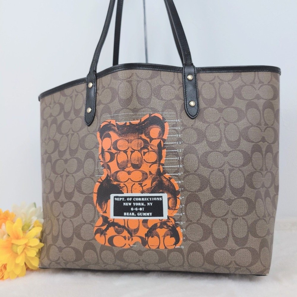 Excellent Condition COACH Tote Bag Gummy Bear Signature A4 Storage PVC