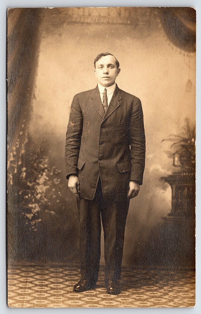 Vintage Picture Photo Postcard Old Photograph Portrait Man Suit Coat Tie Rppc