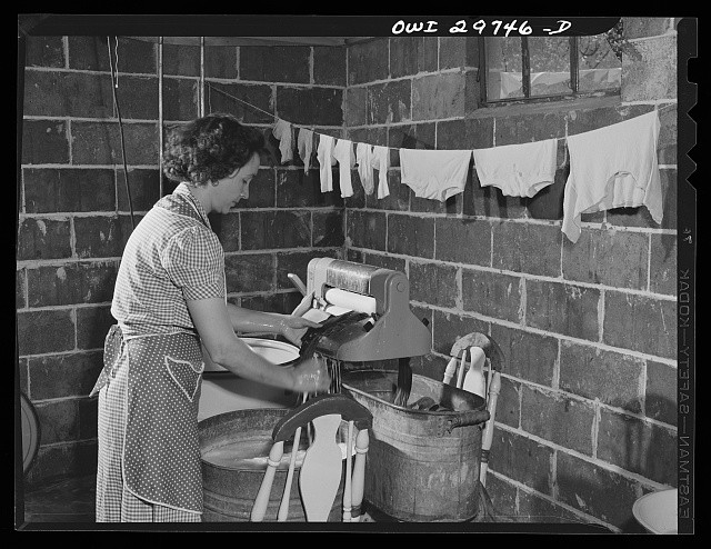 Point Pleasant West Virginia Mrs Fergusen wringing clothes 1943 laundry