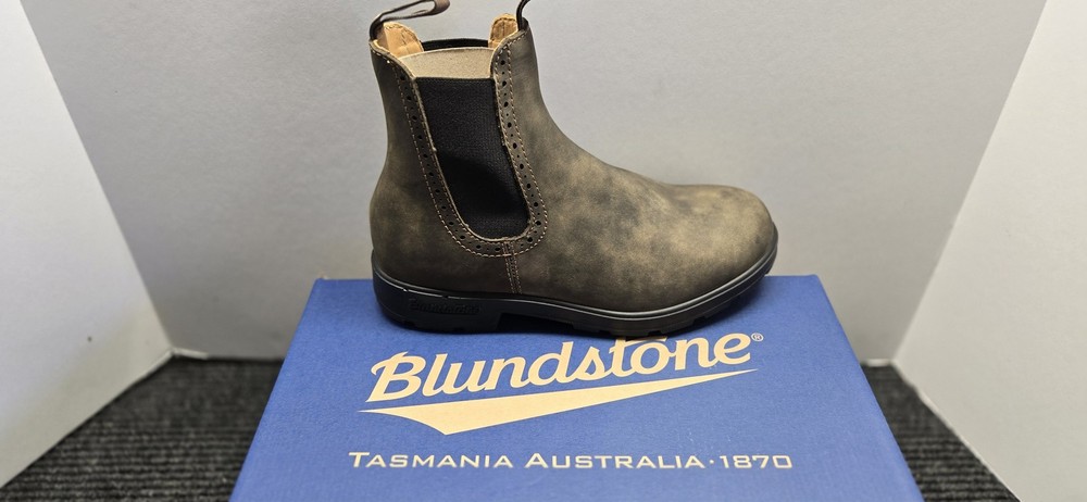 Blundstone 1351 Rustic Brown Leather Chelsea Boots for Men Size 5.5 Lined Slip-On