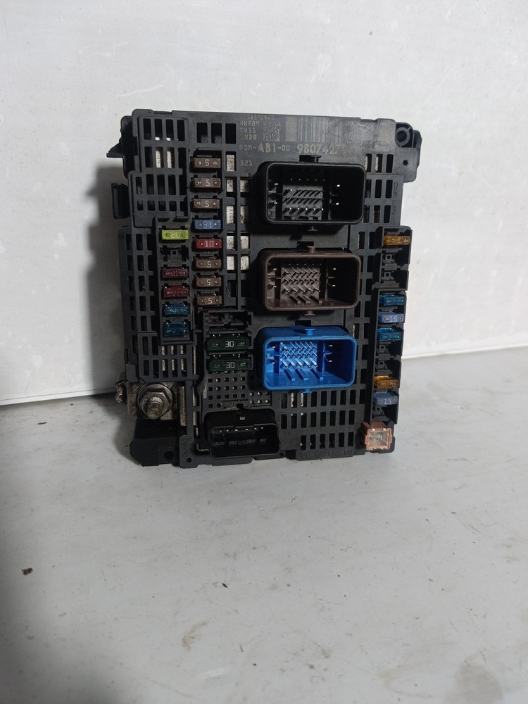 CITROEN DS4 C4 UNDER BONNET ENGINE BAY Fuse Box /BSM FUSE BOX 9807427980 2010-18