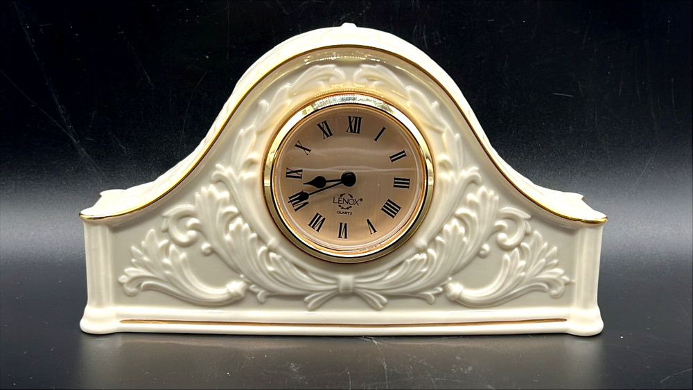 Vtg Lenox Chippendale Porcelain Mantel Shelf Clock Gold Trim Quartz Made in USA