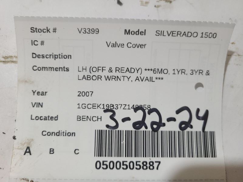SILVRDO15 2007 Valve Cover 1870717