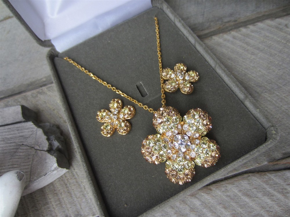 Vintage NOLAN MILLER Pave Crystal Rhinestone FLOWER Pin Necklace & Earrings SET