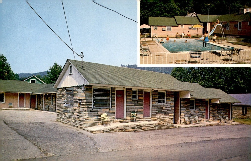 Town and Country Motel, Gatlinburg, Tennessee Postcard