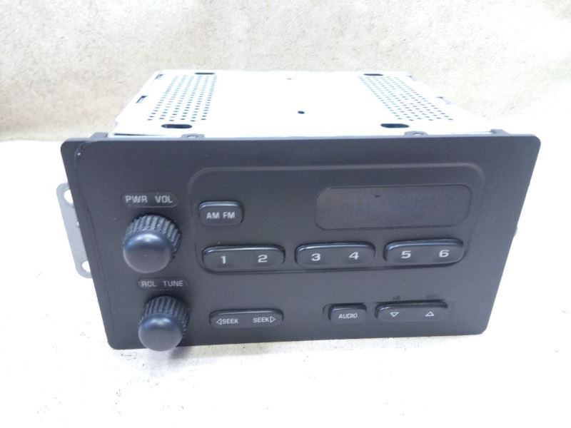Stereo Radio AM FM 15131157 Fits 04-12 GMC CANYON b228-19957160 Day Warranty**Actual Pictures**Super Fast Ship!