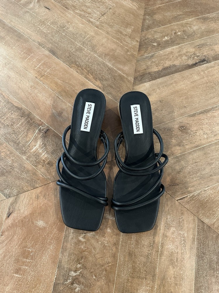 Steve Madden Sandals 7