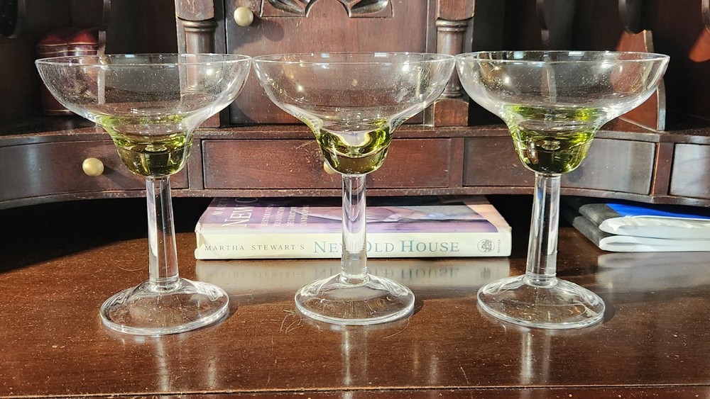 Set of 3 MARGARITA GLASSES / GOBLETS 10oz Green and Clear