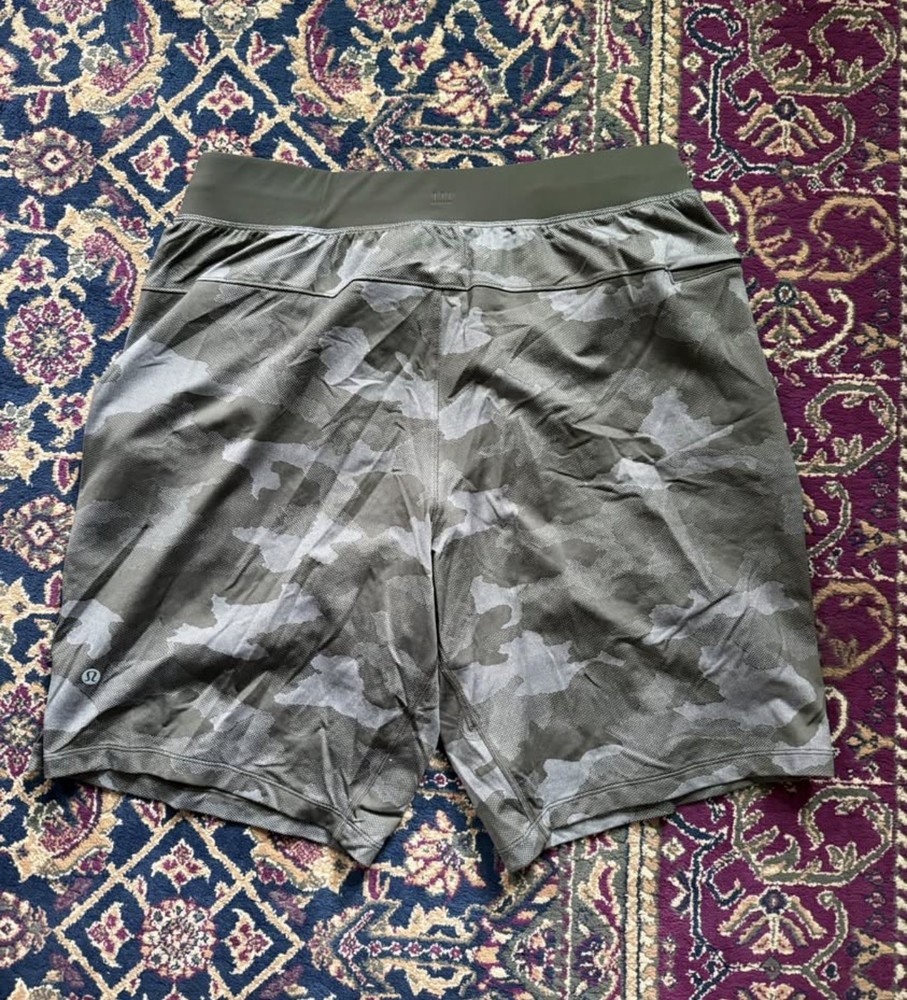 Lululemon Mens THE Short 9 Camo Green Jacquard Mesh Training Shorts L