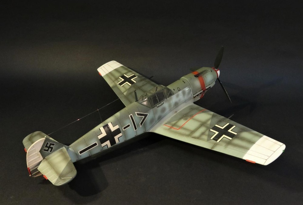 Messerschmitt Bf-109 E4 WWII Ace-203 STAB JG53 John Jenkins Model-image