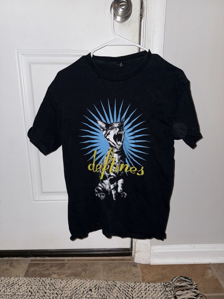 Deftones Men's Black Graphic Print Short Sleeve Crew Neck T-Shirt Size M