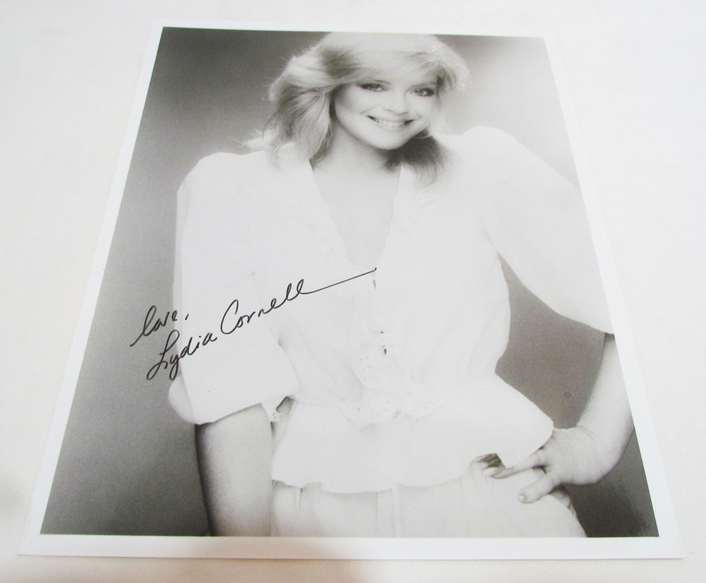 LYDIA CORNELL AUTOGRAPHED SIGNED PHOTO B&W 8x10 TV ACTRESS TOO CLOSE FOR COMFORT