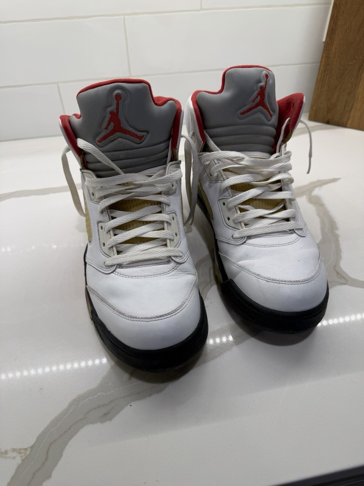 Jordan Air Jordan 5 Retro Fire Red High Top Leather Sneaker White Red Black
