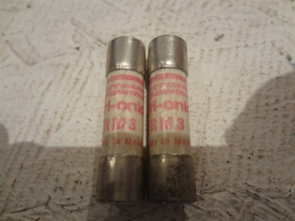 Qty=2: Gould Shawmut TRM 3 Time Delay Fuse