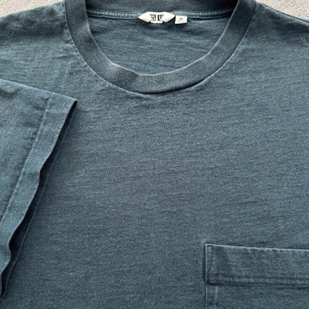 Uniqlo U Shirt Mens XL Blue Crewneck Chest Pocket Cotton Tee