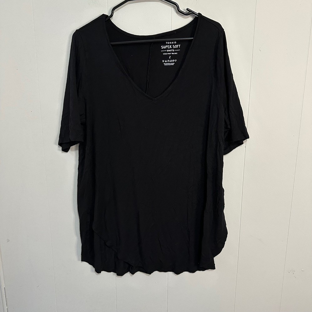 Torrid Super Soft Knits Black V-Neck Short Sleeve Tunic Top Size 2