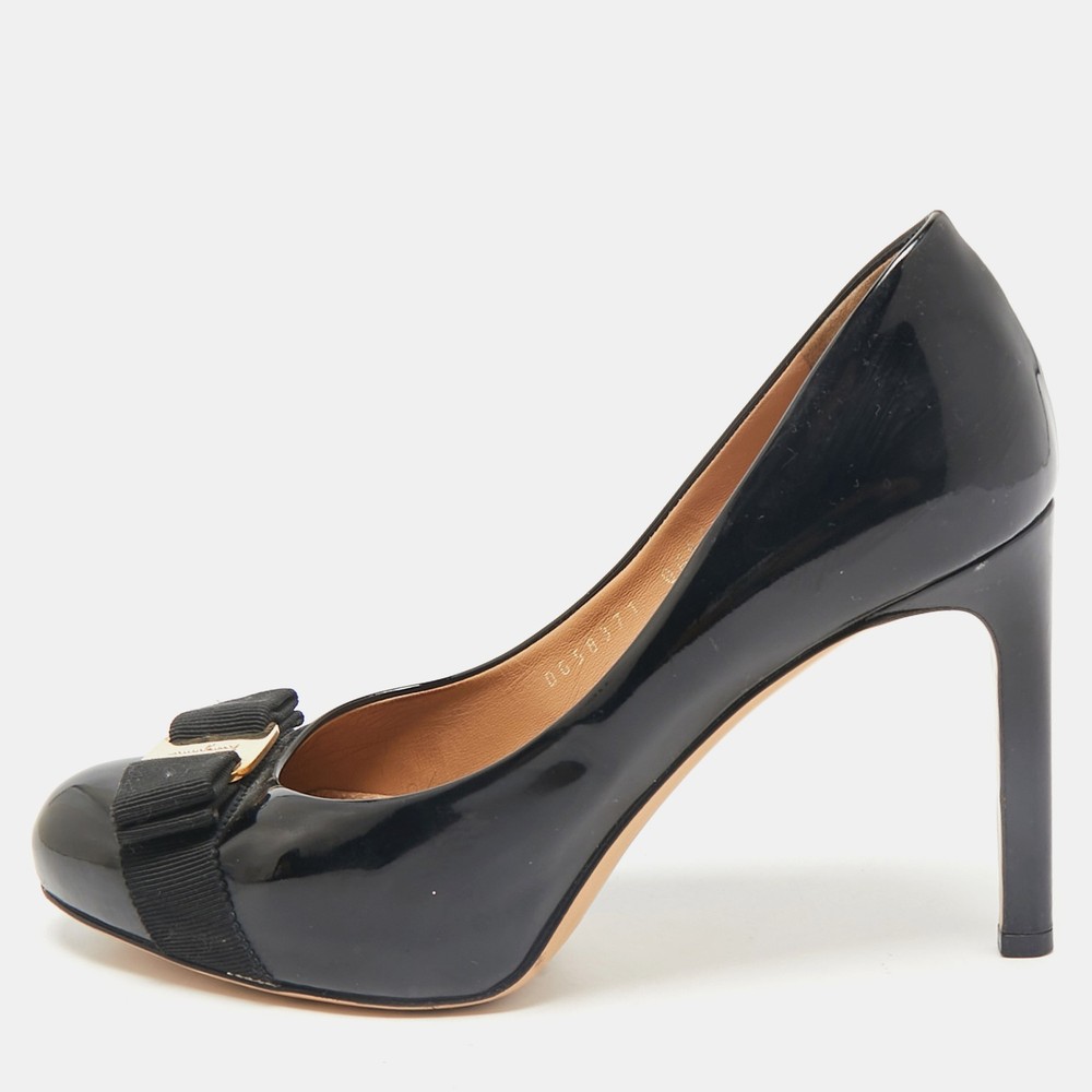 Salvatore Ferragamo Black Patent Leather Vara Bow Pumps Size 37 EU