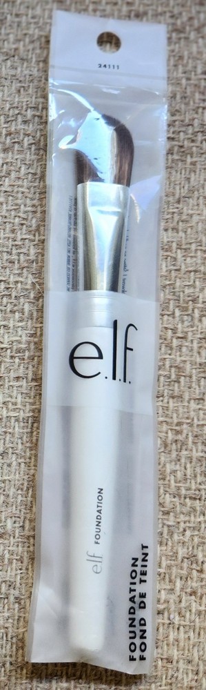 e.l.f. 24111 Foundation Brush NEW Sealed Makeup Essential