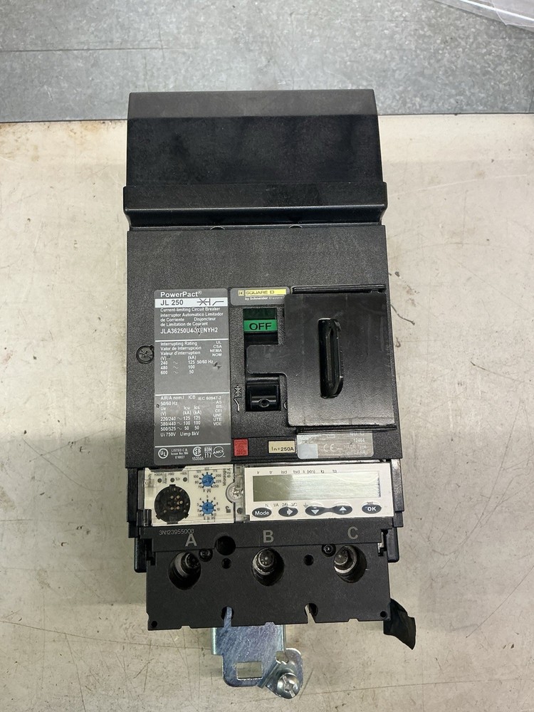 Schneider Electric JLA36250U44XENYH2 Square D PowerPact JL 250 Circuit Breaker.