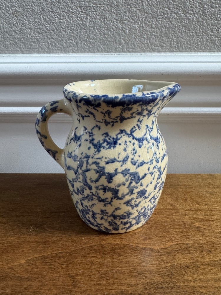 Robinson Ransbottom Roseville Ohio Spongeware Pitcher 1 Pt Blue Crock 4.5