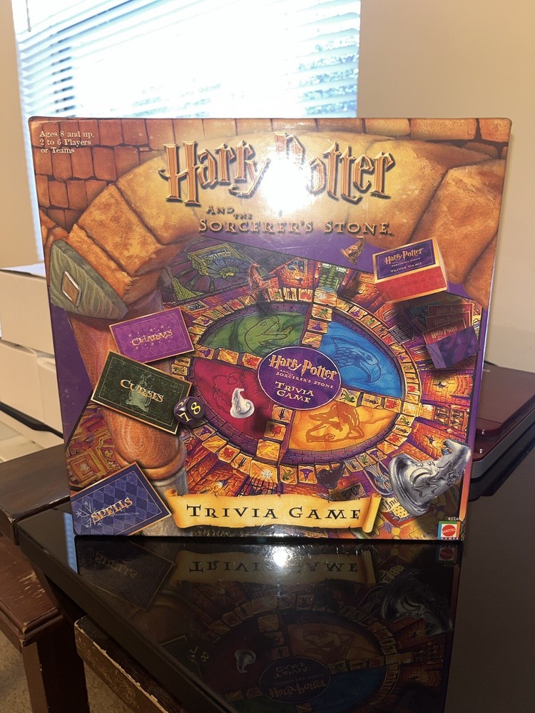 Harry Potter and The Sorcerers Stone Trivia Board Game 2000 UNOPENED!