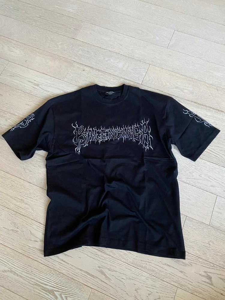 Balenciaga T-shirt Black Gothic Logo Destroed Oversized Size XL