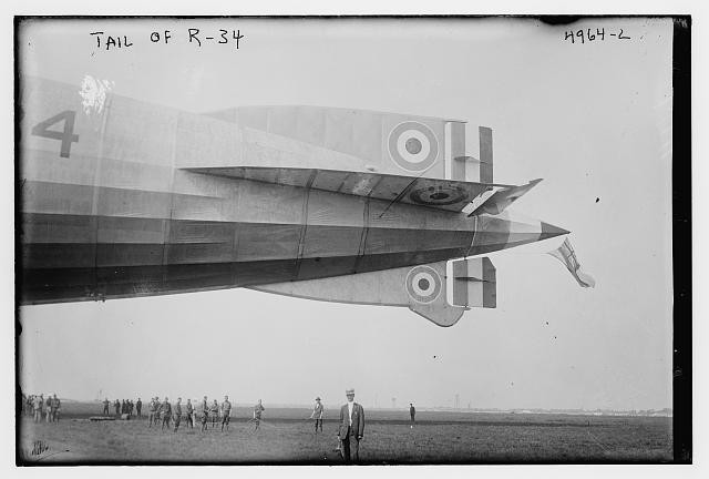 Photo:Tail of R-34