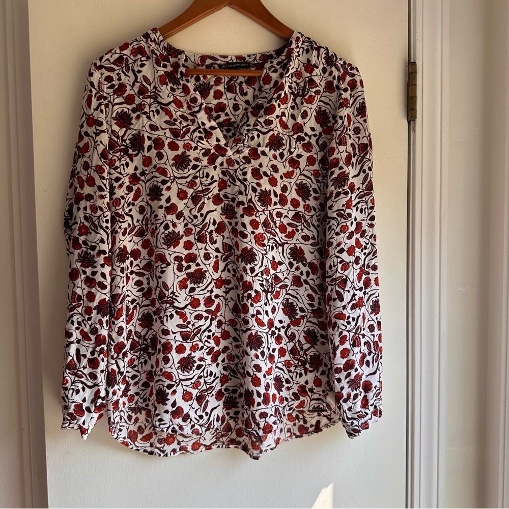 Adrianna Papell Red Floral Print Blouse Top Women's Size Small Long Sleeve