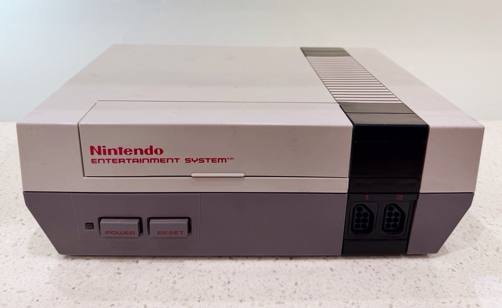 Nintendo Entertainment System NES-001 : Tested and Working : CONSOLE ONLY
