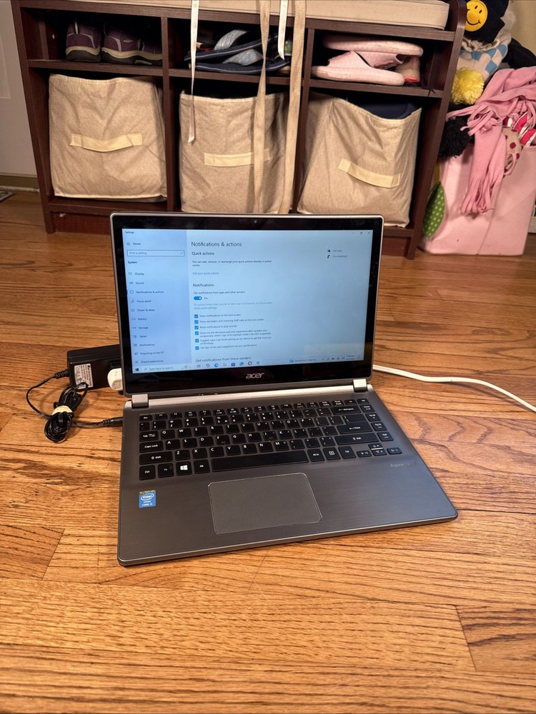 Acer Aspire V5 4735 Touchscreen Laptop with Intel i5-4200U 12GB RAM 120GB SSD Windows 10-image