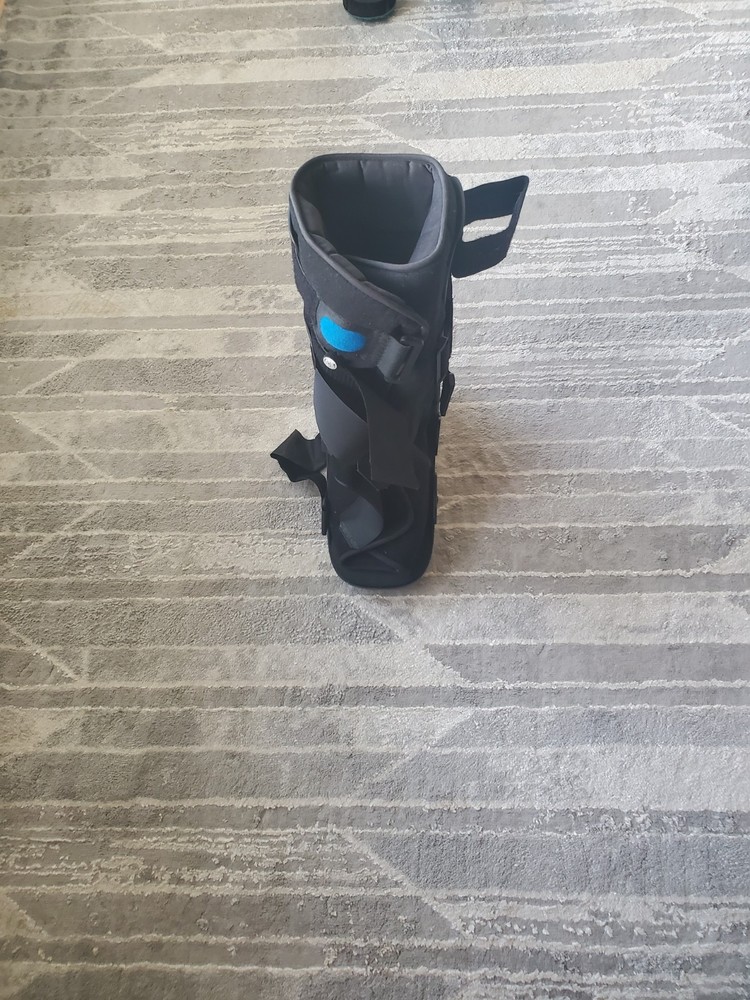Full Achilles Walking Boot Orthopedic Brace Shoe and other equipment-image