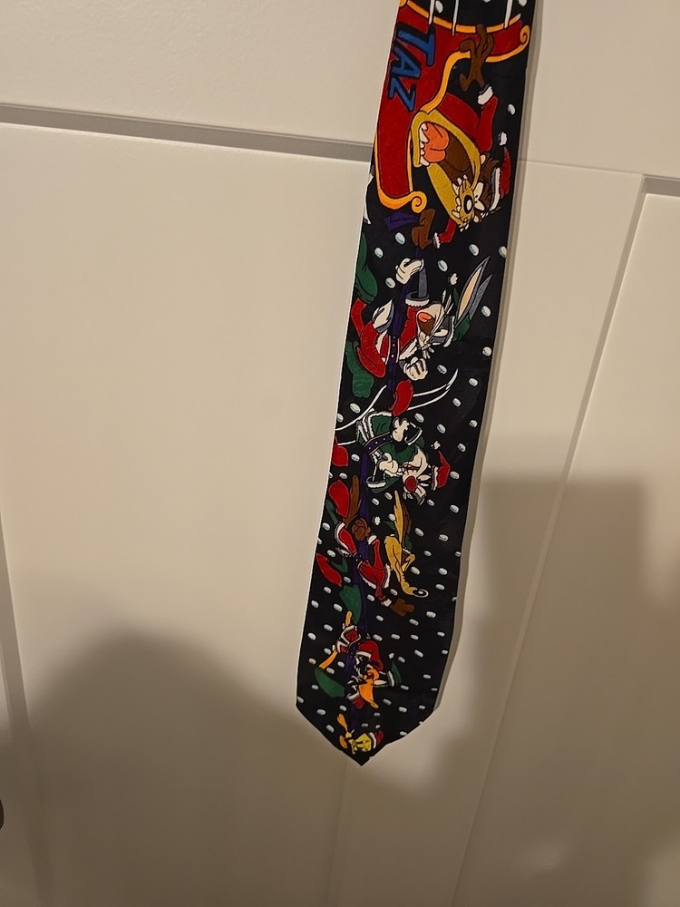 Vintage 90s Silk Looney Tunes Santa Taz Christmas Sleigh Ride Bugs & Daffy Tie